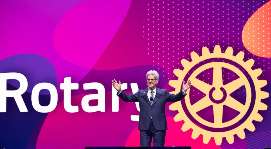 Arezzo con logo Rotary